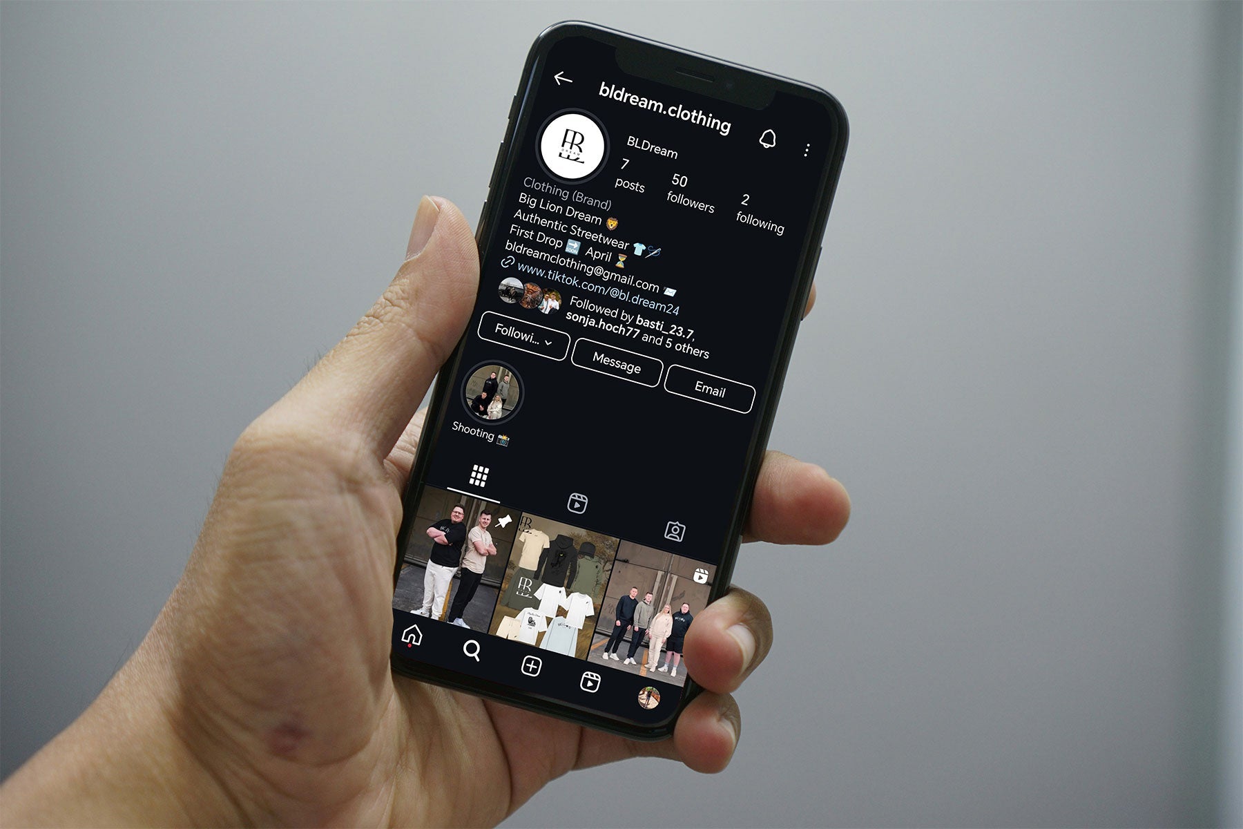 Entdecke uns auf Social Media